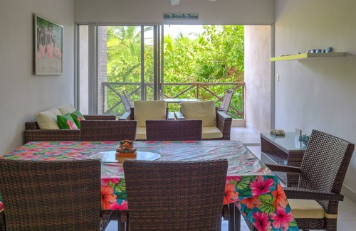 Progreso Municipality Condo | Flamingo Beach 3 bedroom condo, swimming pool, near beach.