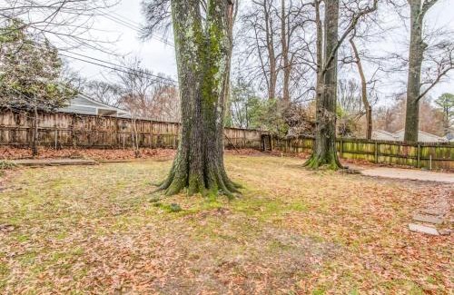 Memphis House | Flamingo Hideaway
