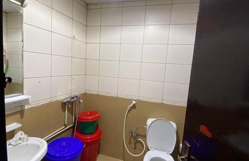 Bur Dubai Apartment | Flamingo Partition