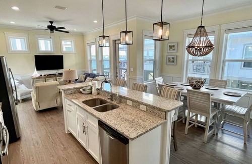 Gulf Shores Cottage | Flash Sale~Book Now~Tortuga Sunrise~Sleeps 8