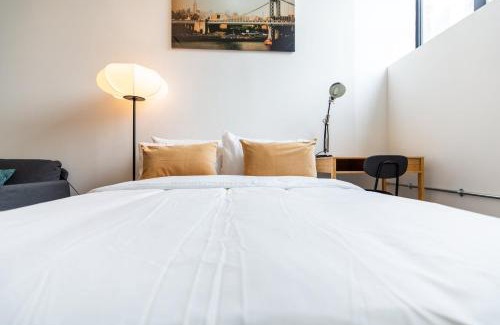 Woodhouse Apartment | Flat 1 High Road – Room A & B
