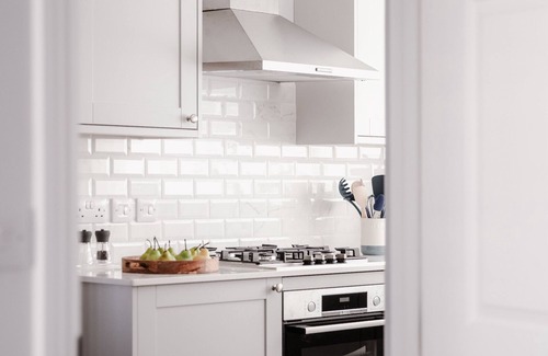 Treator Apartment | Flat 1 Strand House - Padstow - an apartment that sleeps 3 guests in 1 bedroom