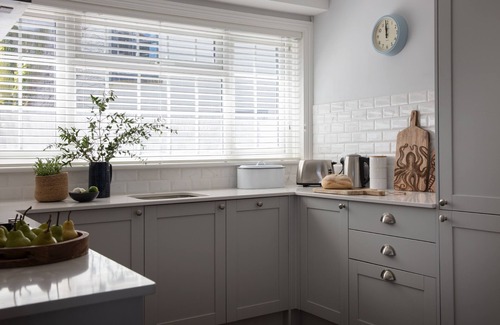 Treator Apartment | Flat 1 Strand House - Padstow - an apartment that sleeps 3 guests in 1 bedroom
