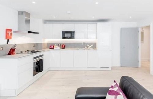 Ealing Apartment | Flat 12 Walpole Court - 2 bedroom apartment