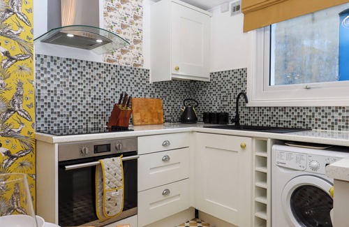 Teignmouth Cottage | FLAT 2, romantic, country holiday cottage in Teignmouth