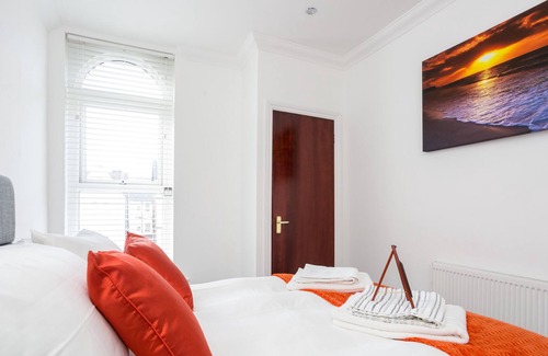 Southsea Apartment | Flat 3| Luxury 1 BR Flat| Southsea w/Free Parking