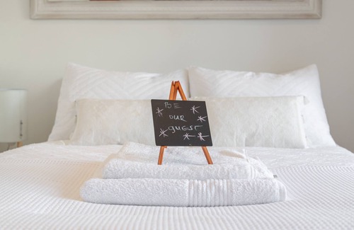 Southsea Apartment | Flat 4| Luxury 1 BR Flat, Southsea w/Free Parking