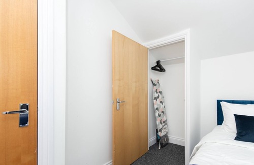 Southsea Apartment | Flat 5| Luxury 1 Bed Flat| Southsea w/FREE Parking
