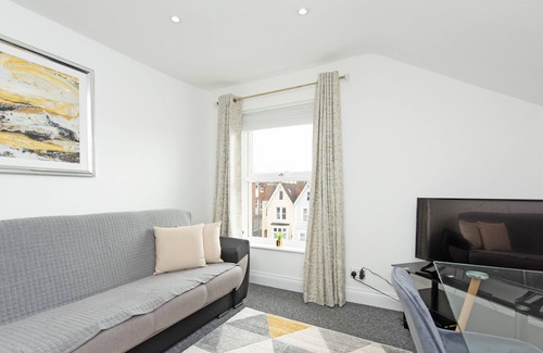 Southsea Apartment | Flat 5| Luxury 1 Bed Flat| Southsea w/FREE Parking