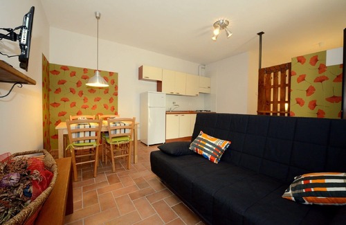 Corridonia Apartment | Flat Alba with pool in Casal Gabbi