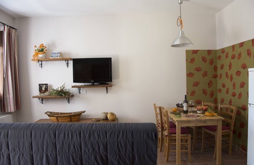 Corridonia Apartment | Flat Alba with pool in Casal Gabbi