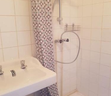 Etretat Apartment | Flat for 2, free car park, 250 m from the seaside.