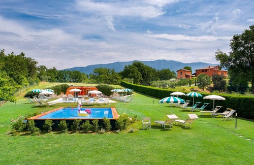 Reggello Apartment | Flat in Reggello with terrace, Wi-Fi, A/C, 2 pools,stunning quiet location, sl 7