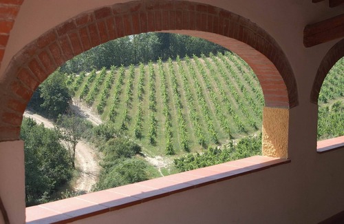 Barberino Tavarnelle Apartment | Flat in San Donato, Chianti, Tennis court,pool,barbecue,village walk distance,D5