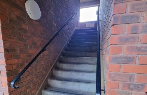 Luton Apartment | Flat near J10 of M1 & Airport - Travellers choice!