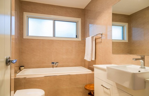 Ulladulla House | Flat Rock Ocean Retreat, Ulladulla