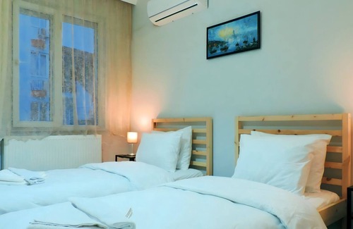 Lara Apartment | Flat w Pool, Balcony 10 min to Beach in Antalya