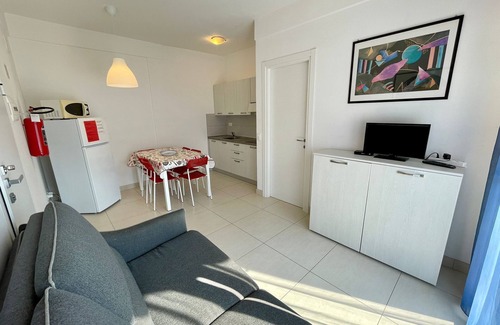 Porto Santa Margherita Apartment | Flat with garden near the beach