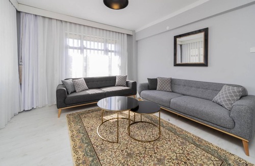 Kaleici Apartment | Flat with Balcony 2 min to Hadrian Gates