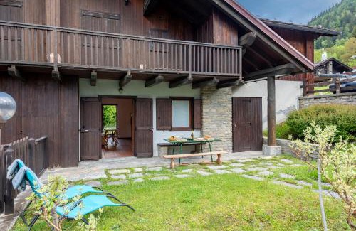 Verrand Apartment | Flat with Garden in Courmayeur - Happy Rentals