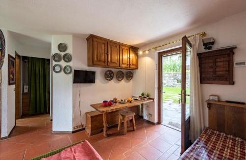Verrand Apartment | Flat with Garden in Courmayeur - Happy Rentals