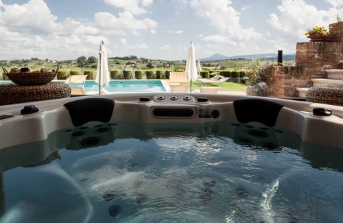 Montepulciano Apartment | Flat with private terrace,A/C,in a wine estate with pool,Spa,children friendly