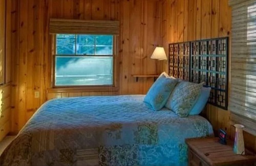 Woods Bay Cabin | Flathead Lake Sunset Cabin