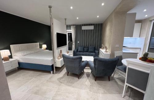 Kikinda Apartment | Fleur de Lys