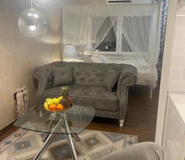 Kikinda Apartment | Fleur de Lys