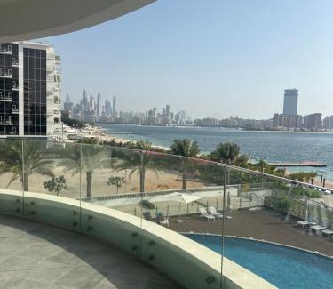 Palm Jumeirah Apartment | Fleur Star Apartments