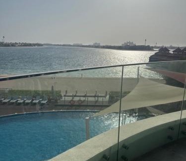 Palm Jumeirah Apartment | Fleur Star Apartments