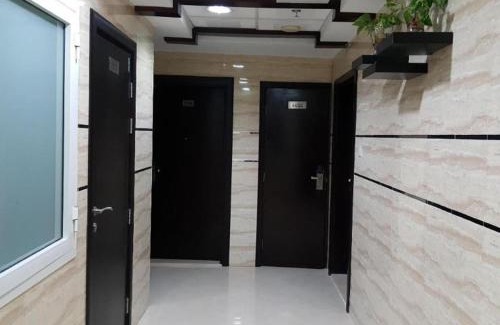 Al Barsha 1 House | Flexible Small Partition Room Near MOE