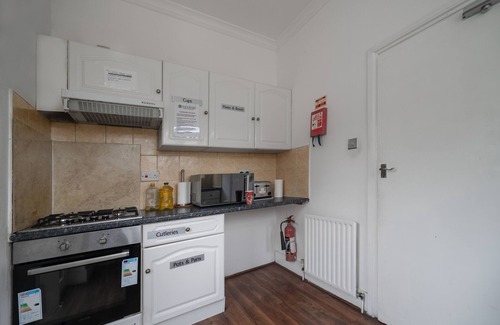 Streatham House | Flexistay Norbury Aparthotel