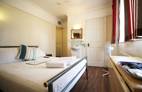 Streatham House | Flexistay Norbury Aparthotel