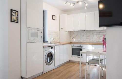 Otopeni Apartment | Flight Two I Studio Near Therme & Airport Otopeni