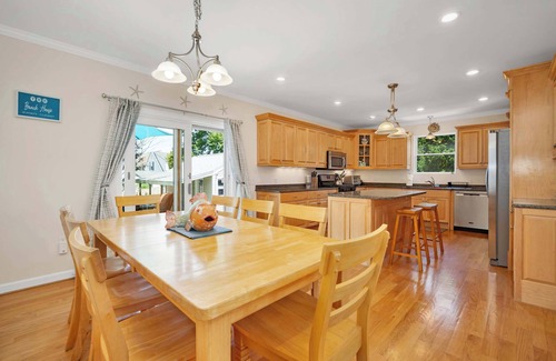 Niantic House | Flip Flop Hideaway - Family Beach Retreat