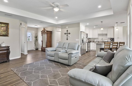 Palm Harbor House | Flip Flop Hideaway | Close To The Beach | Dog Friendly | Palm Coast