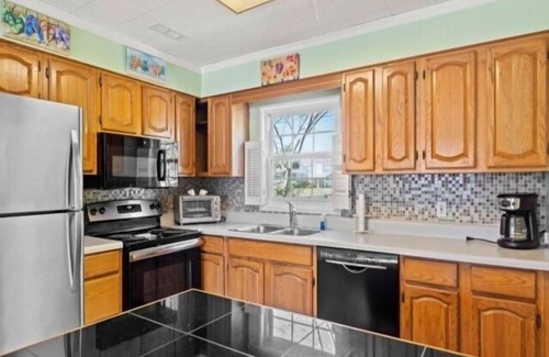 Kure Beach Cottage | Flip Flop Paradise (2-Bedroom Cottage) by RedAwning