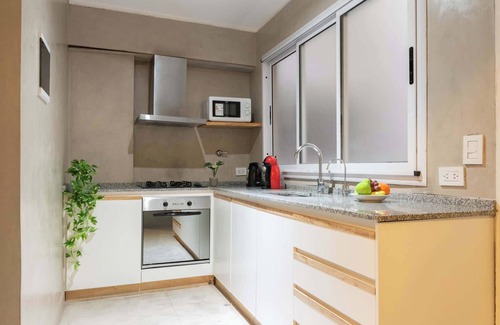 Recoleta Apartment | Fliphaus + Junin 1400 - 4 Bd 10 pax