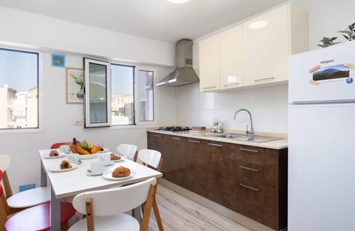 Santa Cruz de Tenerife Apartment | Flor de Loto by Interhome