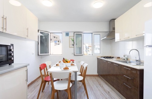 Santa Cruz de Tenerife Apartment | Flor de Loto by Interhome