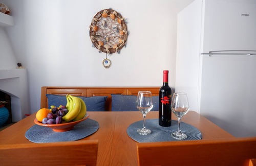 Naxos Apartment | Flora's home in Damalas Naxos