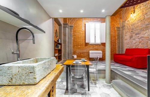 Santo Spirito Apartment | Florence Oltrarno Duplex Apartment