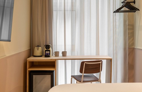 Collblanc y La Torrassa Apartment | Florida Suites By Olala Homes