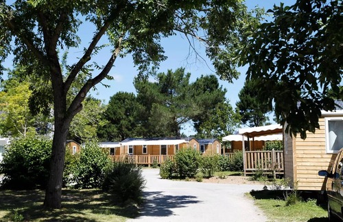 Saint-Philibert House | Flower Camping Le Kerarno * - Mobile Home Comfort 22m2 - 2 bedrooms - Terrace semi-covered - TV - dishwasher 5 people