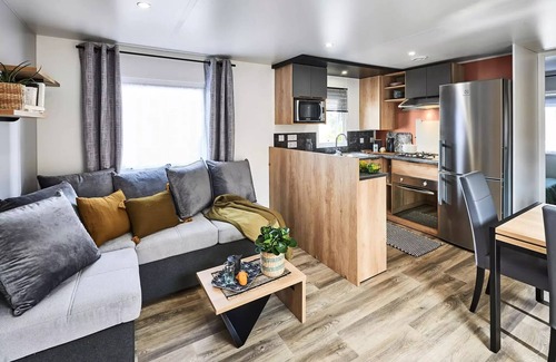 Brehemont House | Flower Camping Loire et Châteaux * - Mobile home Premium 36m2 (2 bedrooms) - semi covered terrace 4 people