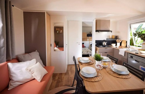 Arras-en-Lavedan House | Flower Camping Pyrénées Natura * - Homeflower Premium 33.5m2 - 3 bedrooms - semi-covered terrace +LV + BBQ 6 people