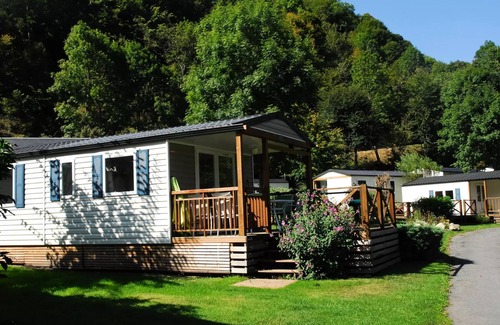 Arras-en-Lavedan House | Flower Camping Pyrénées Natura * - Mobilhome Comfort 23m2 - 1 bedroom - semi-covered terrace 18m2 + BBQ + DRAPS + SERVIETTS 2 people