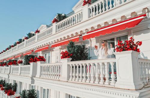 Golem Hotel | Flower Hotels & Resorts