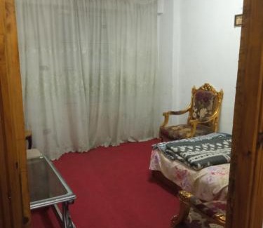 Al-Muntazah Apartment | Flower Roomsللرجال فقط